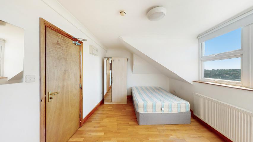 Spacious Studio Burnley Road, Dollis Hill (Inclusive of Gas, Heating+Water)